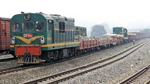 Đường sắt trước bài toán “con gà và quả trứng”!?